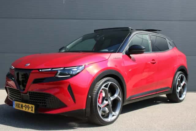 Alfa Romeo Junior (2025) thumbnail 1