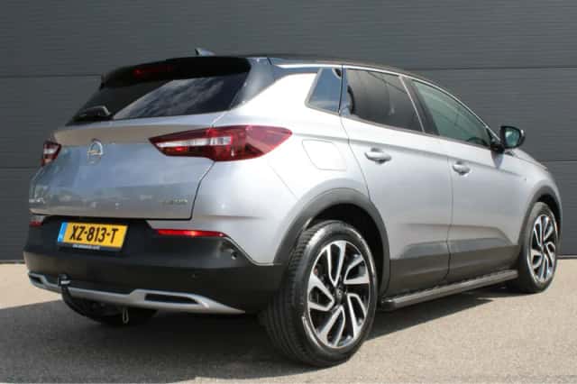 Opel Grandland X (2019) thumbnail 2