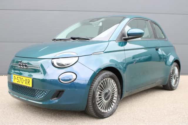 Fiat 500 (2022) thumbnail 1