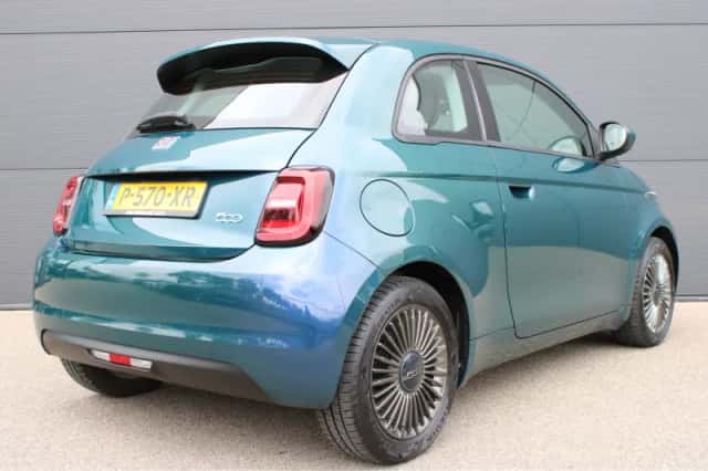 Fiat 500 (2022) thumbnail 2