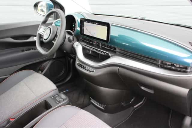 Fiat 500 (2022) thumbnail 3