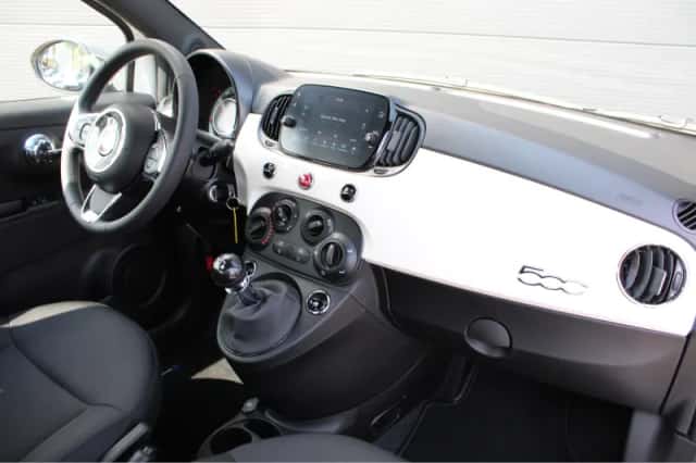 Fiat 500 (2023) thumbnail 3