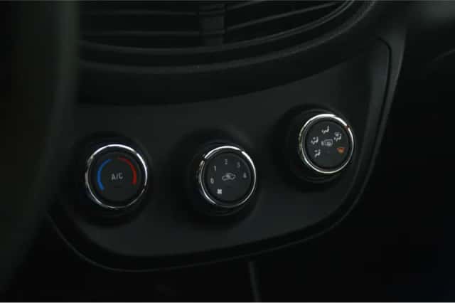 Opel Karl (2017) thumbnail 30