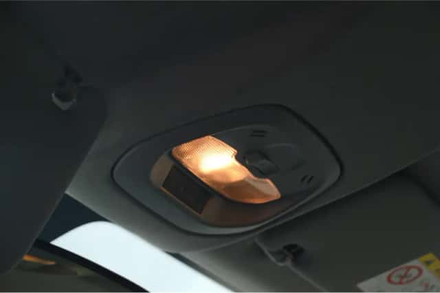 Opel Karl (2017) thumbnail 32