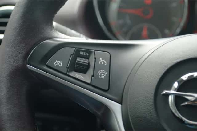 Opel Adam (2013) thumbnail 17