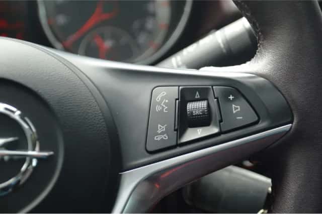 Opel Adam (2013) thumbnail 18