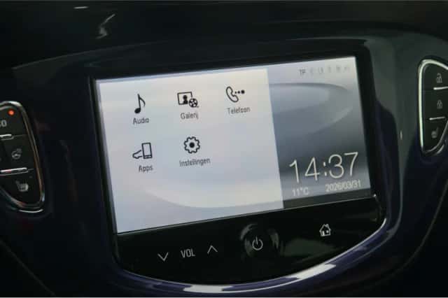 Opel Adam (2013) thumbnail 27