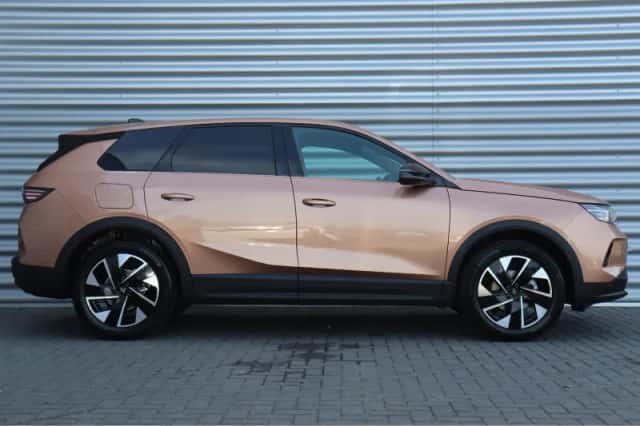 Opel Grandland (2025) thumbnail 3