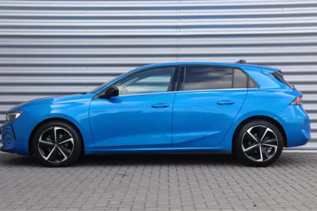 Opel Astra (2023) thumbnail 2