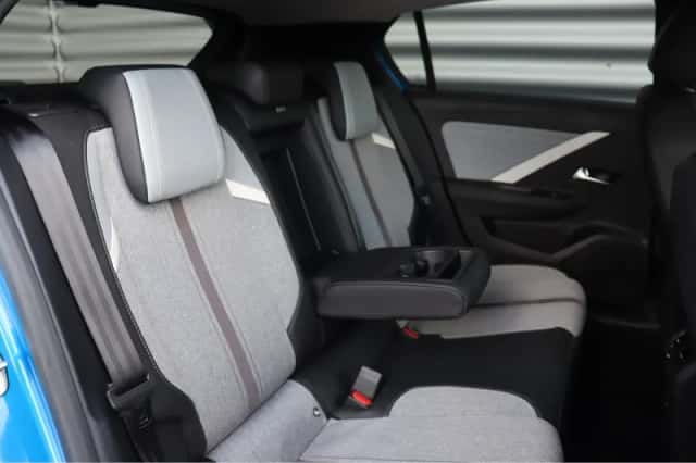 Opel Astra (2023) thumbnail 18