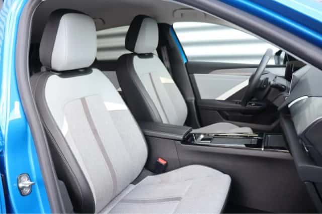 Opel Astra (2023) thumbnail 19