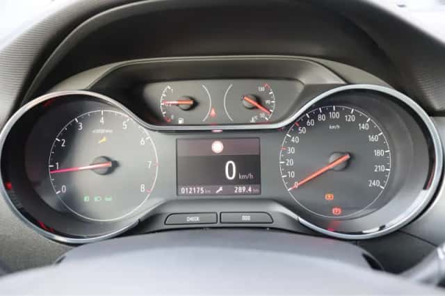 Opel Crossland (2024) thumbnail 24