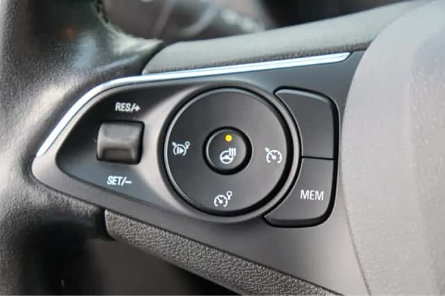Opel Crossland (2021) thumbnail 24