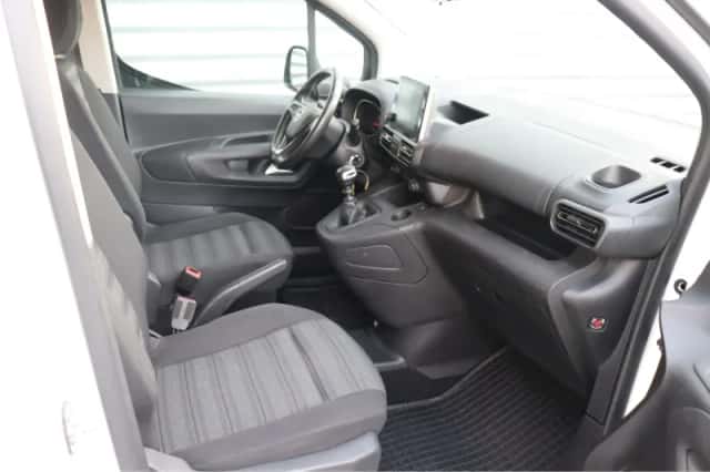 Opel Combo (2019) thumbnail 18