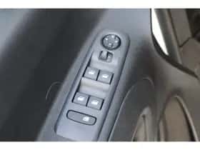 Opel Combo (2019) thumbnail 19