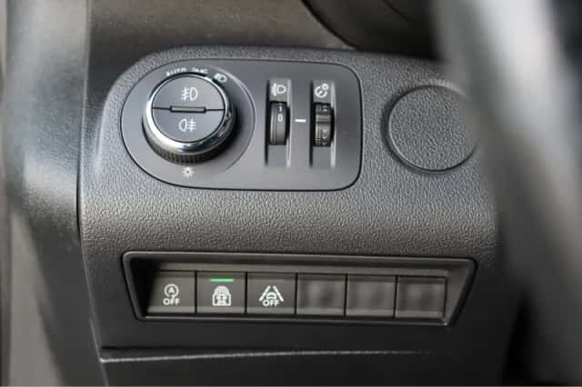Opel Combo (2019) thumbnail 20