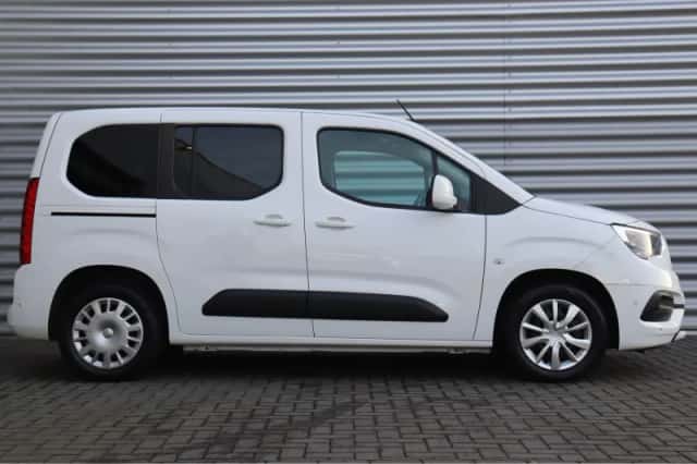 Opel Combo (2019) thumbnail 3