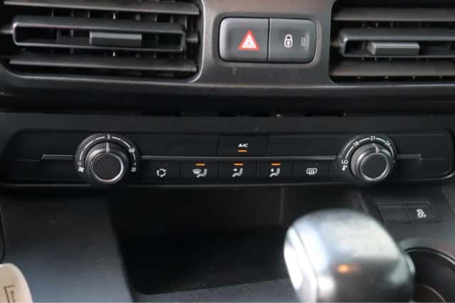 Opel Combo (2019) thumbnail 31