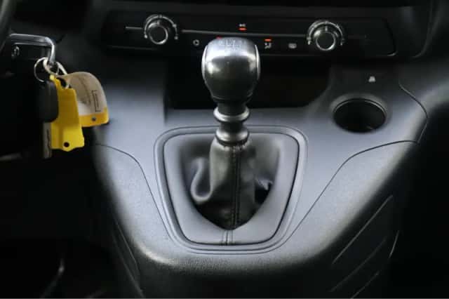 Opel Combo (2019) thumbnail 32