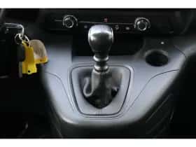 Opel Combo (2019) thumbnail 32