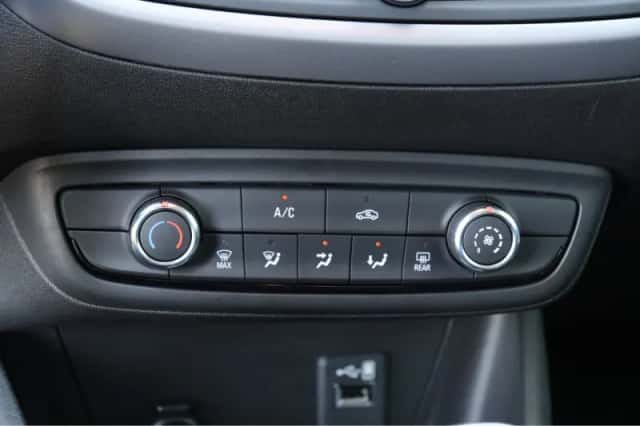 Opel Crossland (2022) thumbnail 27