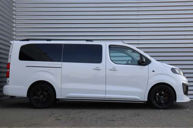 Opel Vivaro (2024) thumbnail 3
