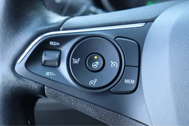 Opel Grandland X (2019) thumbnail 25