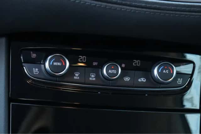 Opel Grandland X (2019) thumbnail 35