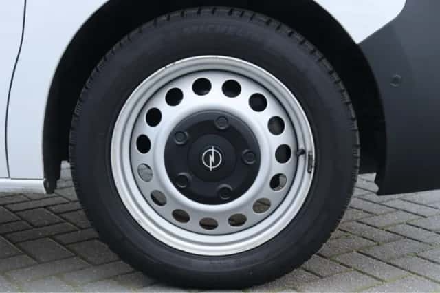 Opel Vivaro (2024) thumbnail 11