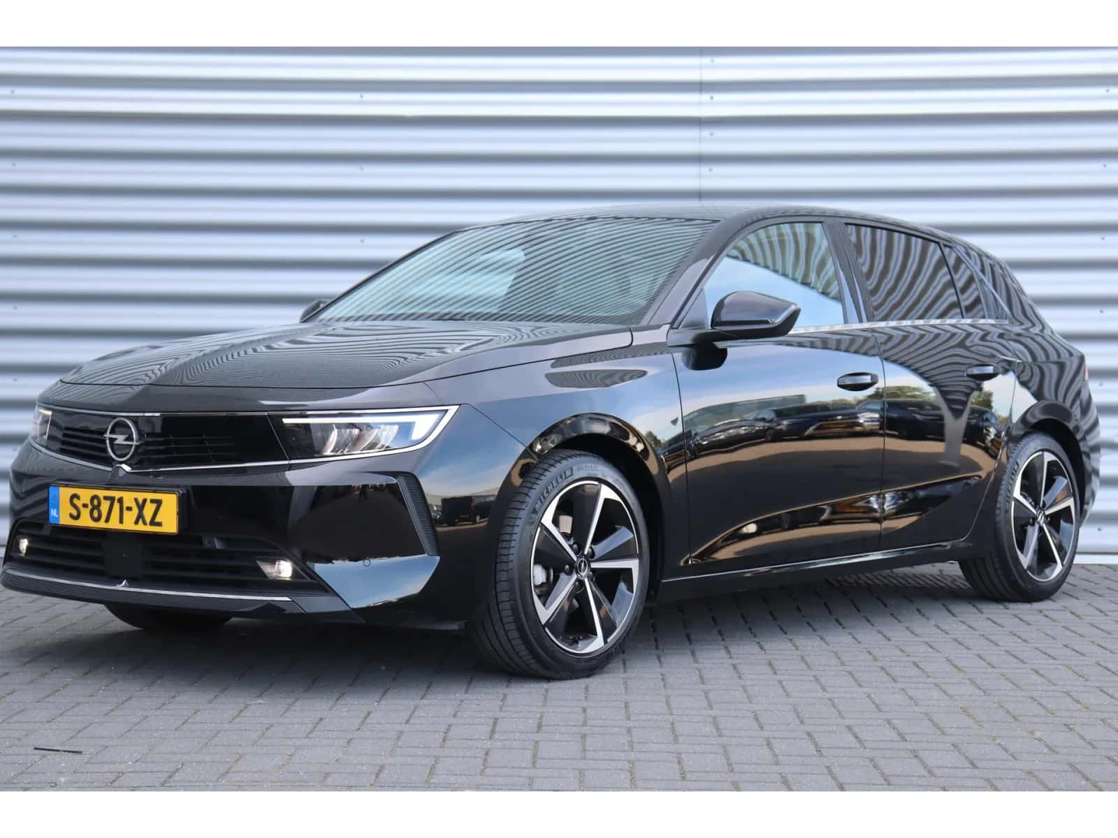Opel Astra (2023) — foto 1