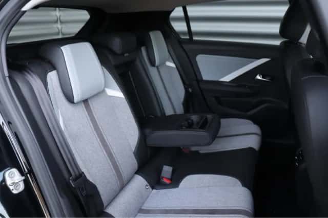 Opel Astra (2023) thumbnail 17