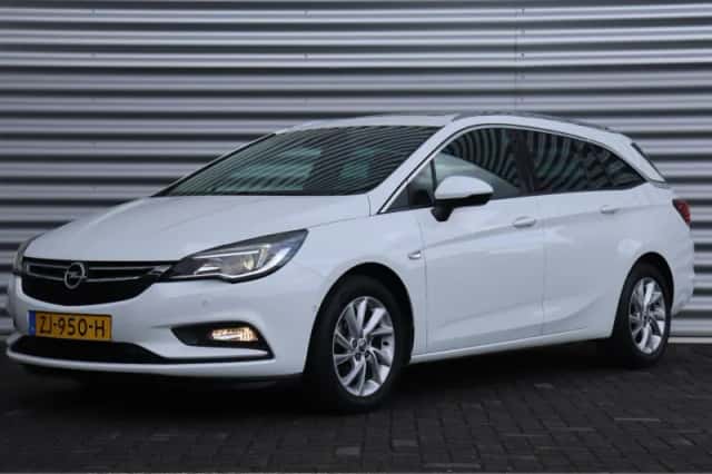 Opel Astra (2019) thumbnail 1