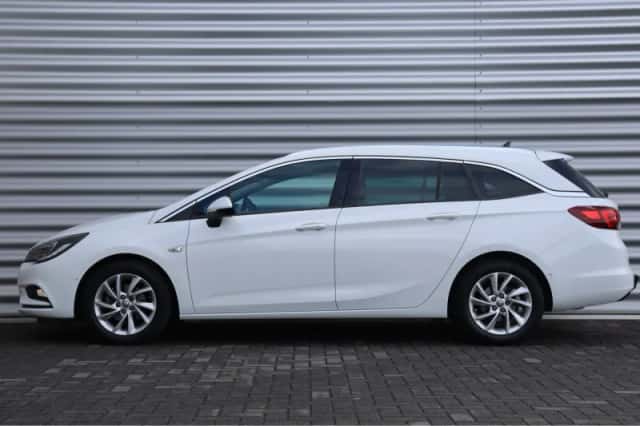 Opel Astra (2019) thumbnail 2