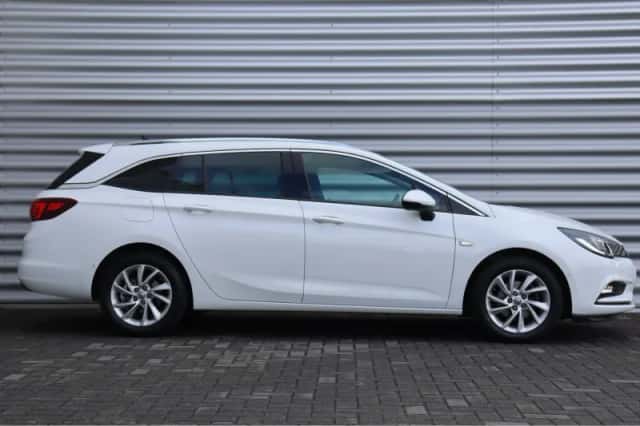 Opel Astra (2019) thumbnail 3