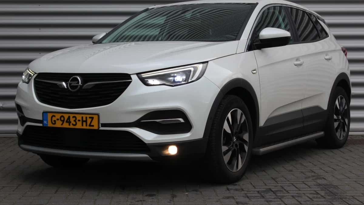 Opel Grandland X (2019) — foto 1