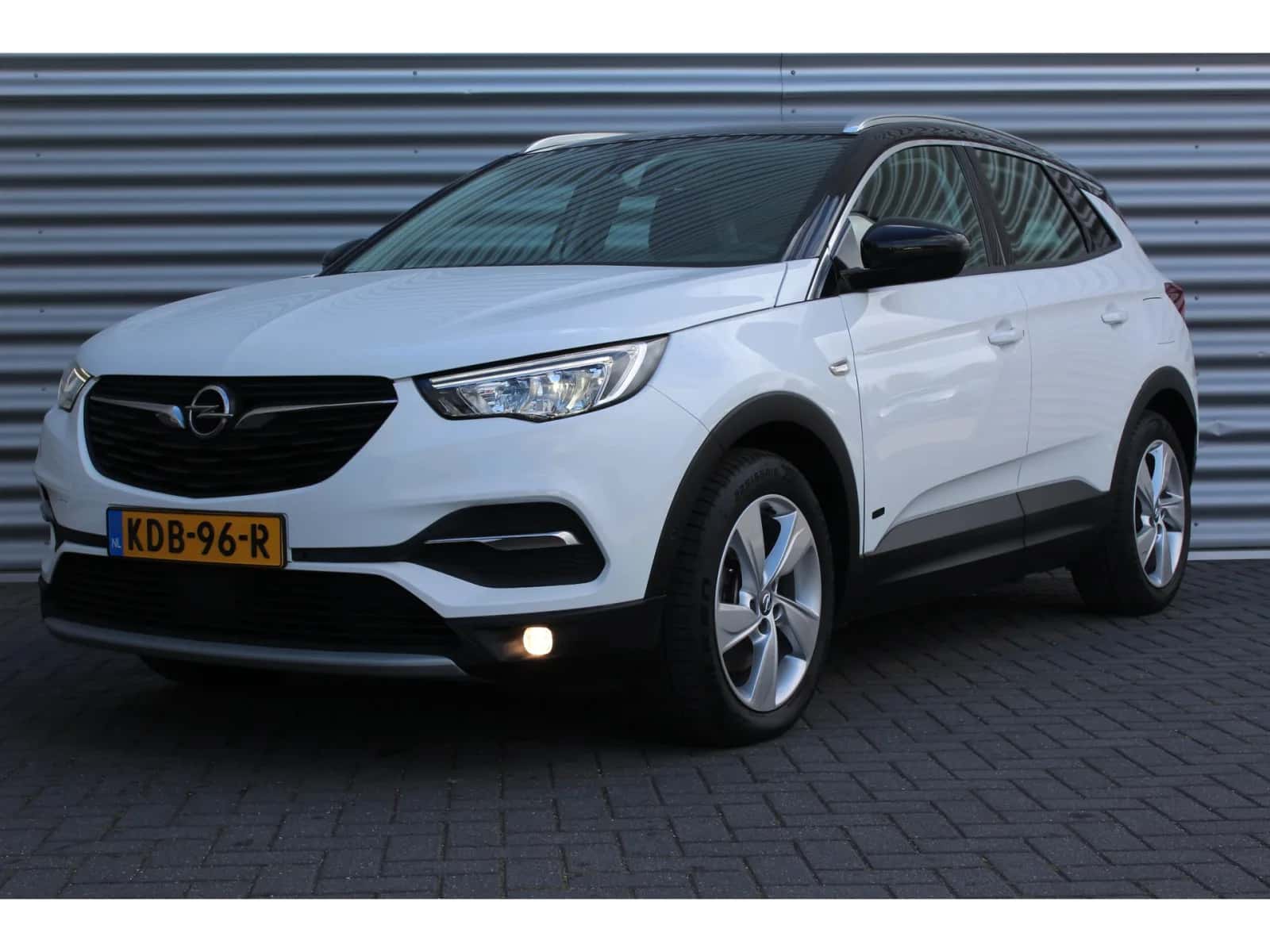 Opel Grandland X (2021) — foto 1