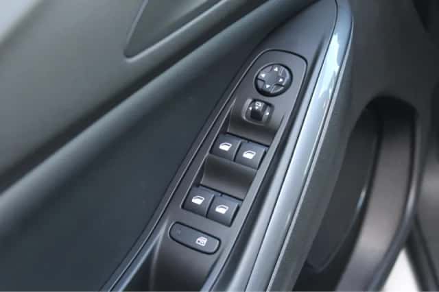 Opel Grandland X (2021) thumbnail 21