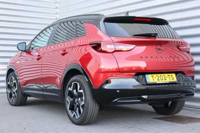 Opel Grandland (2023) thumbnail 9