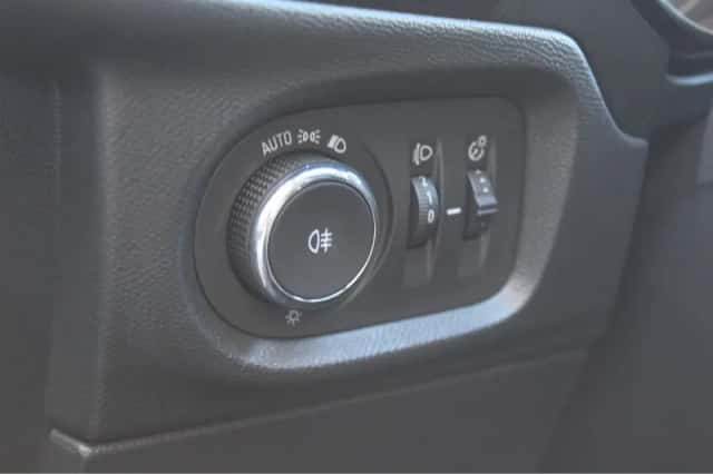 Opel Corsa (2023) thumbnail 18