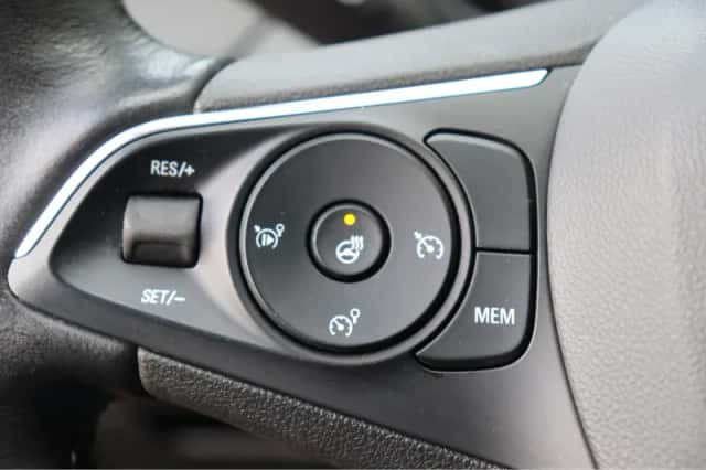 Opel Grandland X (2020) thumbnail 23