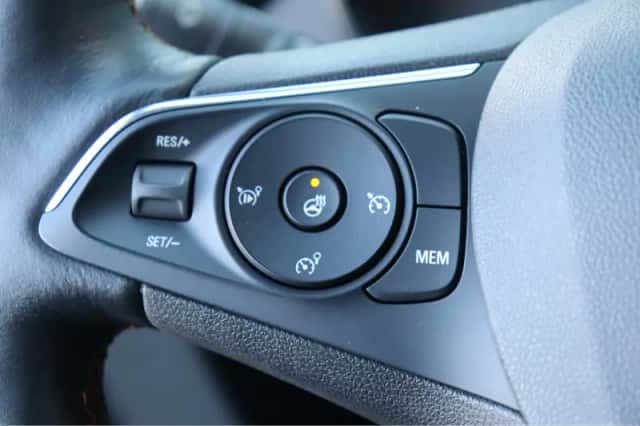 Opel Crossland X (2018) thumbnail 23