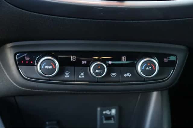 Opel Crossland X (2018) thumbnail 33