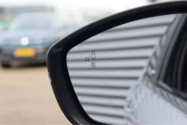 Opel Corsa-e (2023) thumbnail 13