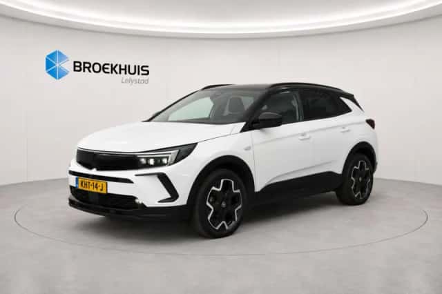 Opel Grandland (2024) thumbnail 4