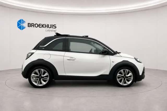 Opel Adam (2019) thumbnail 3