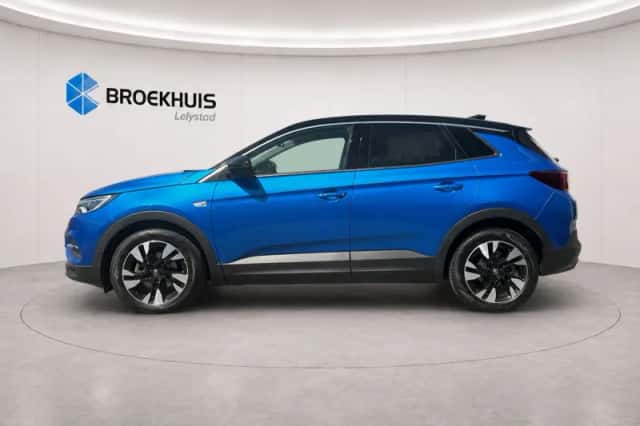 Opel Grandland X (2020) thumbnail 2
