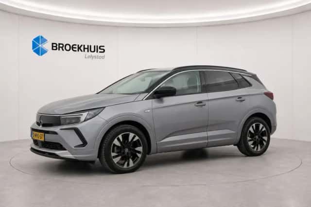 Opel Grandland (2024) thumbnail 2