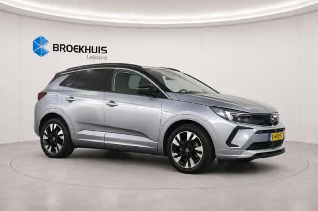 Opel Grandland (2024) thumbnail 3