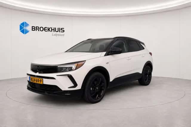 Opel Grandland (2023) thumbnail 1
