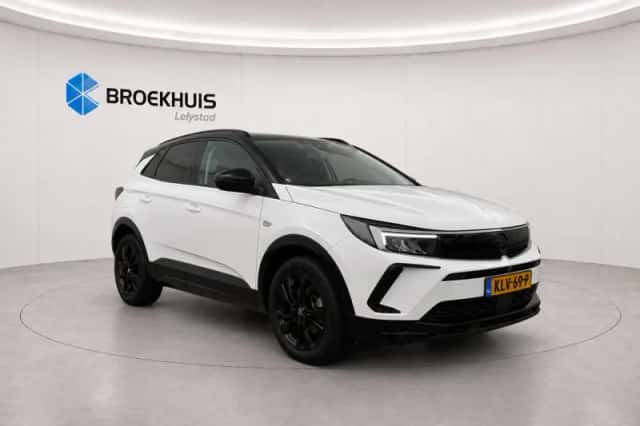 Opel Grandland (2023) thumbnail 4